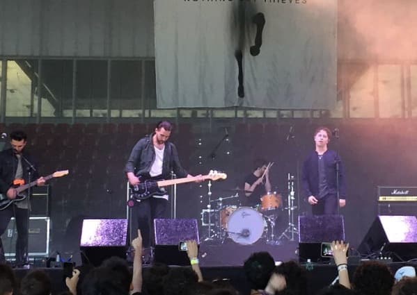 Nothing But Thieves