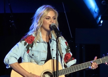 Kelsea Ballerini with Maisie Peters